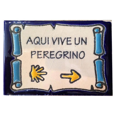 Imán cerámica Aquí vive un Peregrino con Concha Flecha 5x7,5 cm