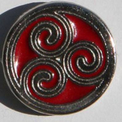 Pin Trisquel Celta Rojo Metal