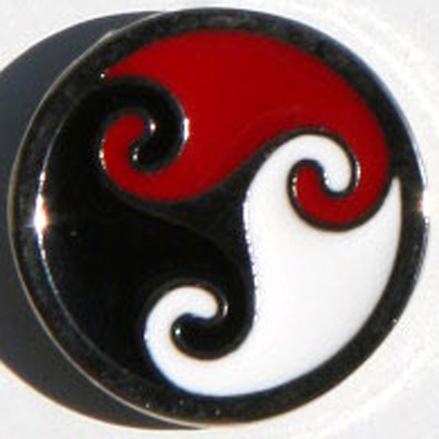 Pin Trisquel Celta Tricolor Metal
