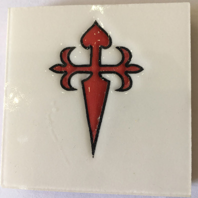 Imán cerámica Cruz de Santiago fondo blanco MyL 5X5 cm